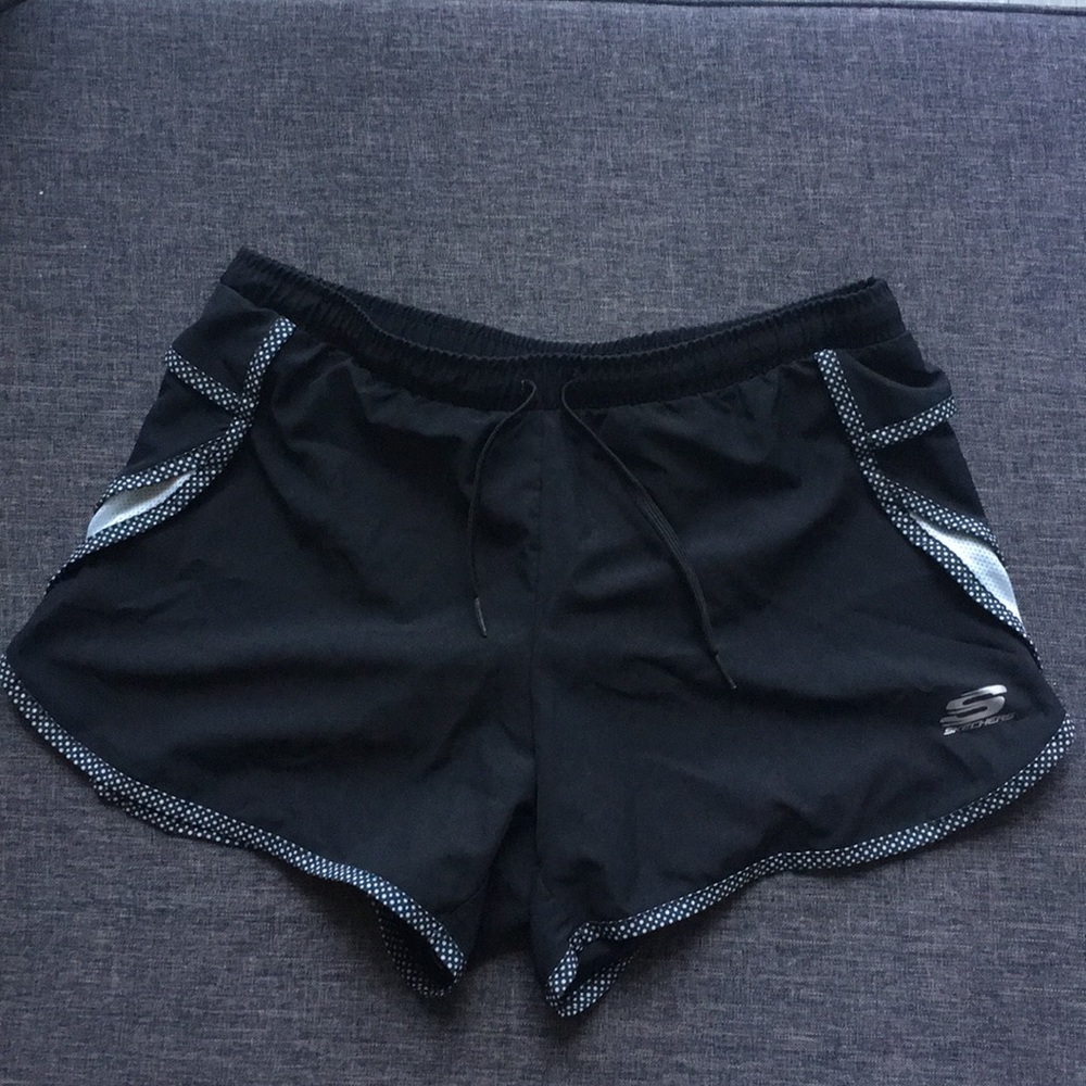 Sketchers Black sports shorts | size M